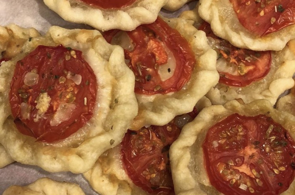 Cheese Tomato Tart mini